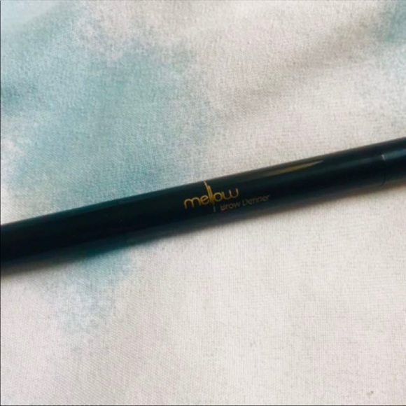 Mellow cosmetics Eyebrow Definer - Picture 2 of 4